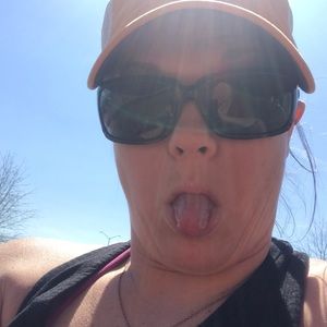 Meet your Posher, Holly